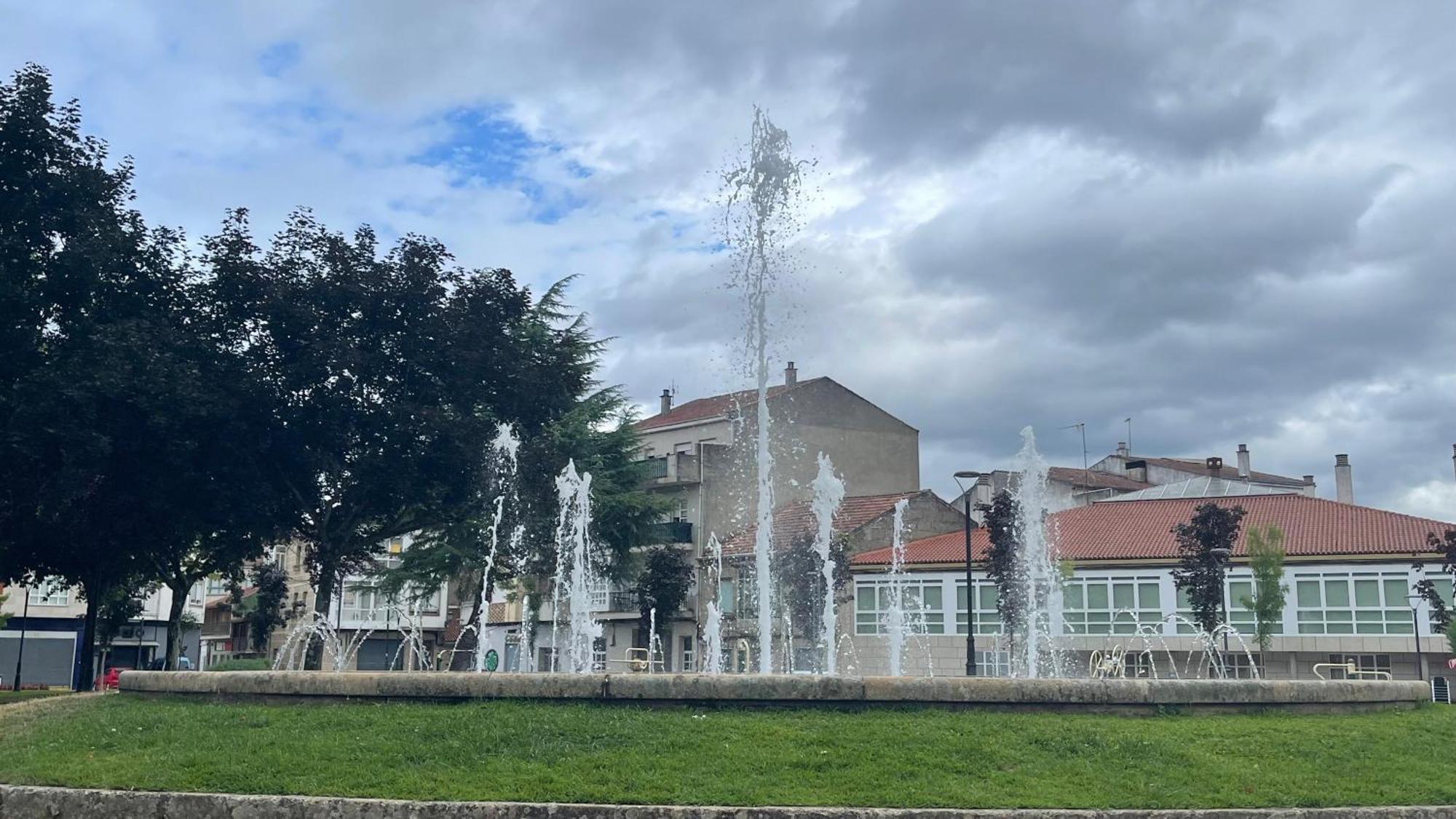 Piso Vacacional Familiar En Verín Exterior foto